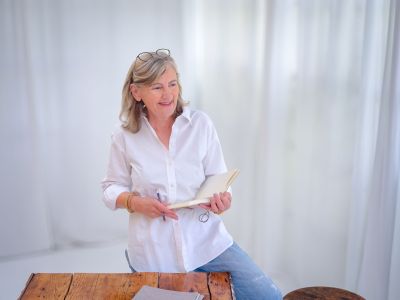 Susanne Bruning spricht über Newsletter-Marketing und Gästekommunikation im Hotel.