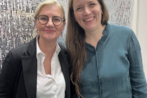 Susanne Bruning mit Business-Buch-Mentorin Svenja Hirsch auf der Frankfurter Buchmesse